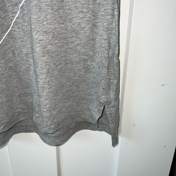 Gray Medium Nike Women’s Workout Shirt - Picture 5 of 5